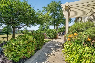 W176N5411  Highridge Dr, Menomonee Falls, WI 53051 - Photo 43