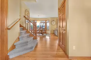 W176N5411 Highridge Dr, Menomonee Falls, WI 53051 - Photo 5