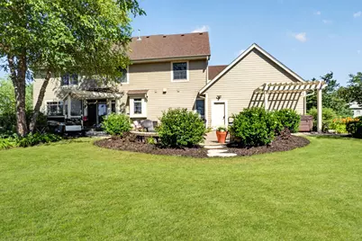 W176N5411  Highridge Dr, Menomonee Falls, WI 53051 - Photo 49