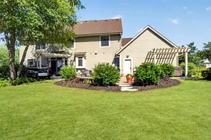 W176N5411 Highridge Dr, Menomonee Falls, WI 53051 - Photo 49