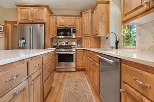 W176N5411 Highridge Dr, Menomonee Falls, WI 53051 - Photo 13