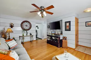 2822 Orchard St, Racine, WI 53405 - Photo 5