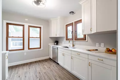 10431 W Courtland Ave, Wauwatosa, WI 53225 - Photo 25