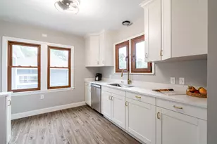 10431 W Courtland Ave, Wauwatosa, WI 53225 - Photo 27