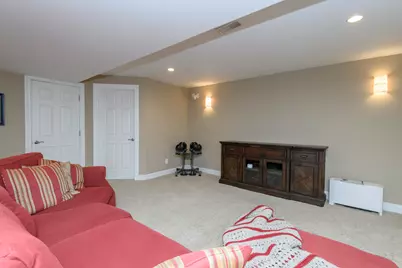 587  Cottonwood Ln, Grafton, WI 53024 - Photo 49
