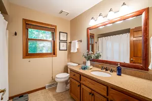 S24W27029 Apache Pass, Waukesha, WI 53188 - Photo 25