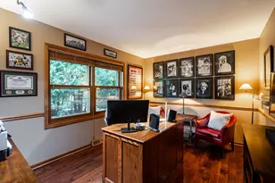 S24W27029 Apache Pass, Waukesha, WI 53188 - Photo 13