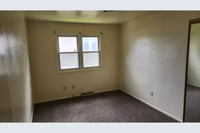 8042  14th Ave, Kenosha, WI 53143 - Photo 13