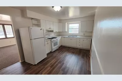 8042  14th Ave, Kenosha, WI 53143 - Photo 7