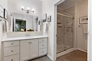 1300 N Prospect Ave, Milwaukee, WI 53202 - Photo 7