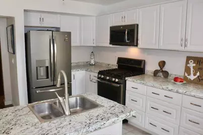 210 N Joliet Ave, Sturgeon Bay, WI 54235 - Photo 17