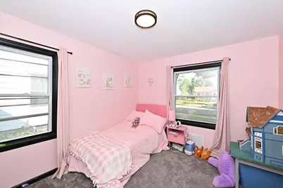 8113 W Townsend St, Milwaukee, WI 53222 - Photo 5