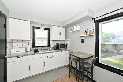 8113 W Townsend St, Milwaukee, WI 53222 - Photo 11