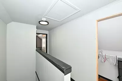 8113 W Townsend St, Milwaukee, WI 53222 - Photo 9
