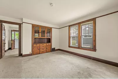 347  Prospect Ave, Pewaukee, WI 53072 - Photo 3