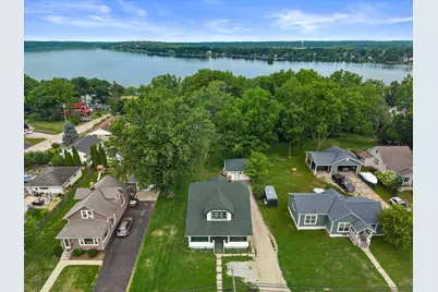 347  Prospect Ave, Pewaukee, WI 53072 - Photo 39