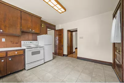 347  Prospect Ave, Pewaukee, WI 53072 - Photo 7