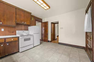 347 Prospect Ave, Pewaukee, WI 53072 - Photo 7