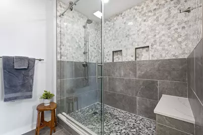 1522 N Prospect Ave #1304, Milwaukee, WI 53202 - Photo 17