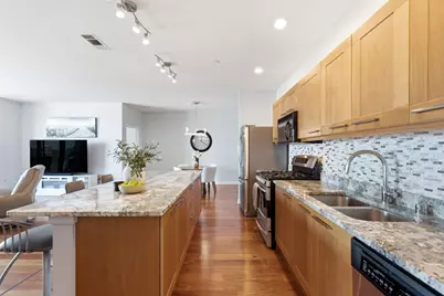 1522 N Prospect Ave #1304, Milwaukee, WI 53202 - Photo 5