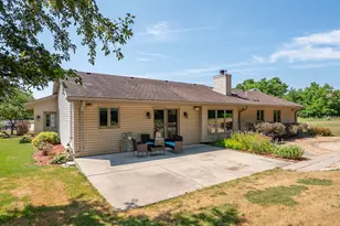 8319 S Woodridge Dr, Oak Creek, WI 53154 - Photo 43