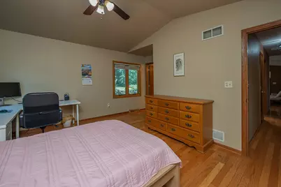 8319 S Woodridge Dr, Oak Creek, WI 53154 - Photo 23