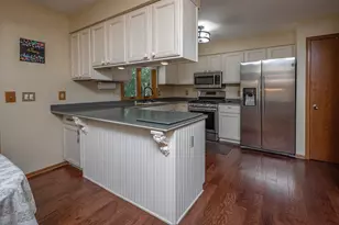 8319 S Woodridge Dr, Oak Creek, WI 53154 - Photo 23