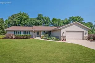 8319 S Woodridge Dr, Oak Creek, WI 53154 - Photo 5