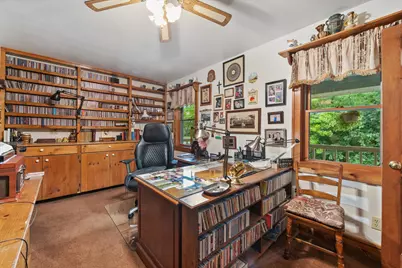 S86W30445  Stonegate Dr, Mukwonago, WI 53149 - Photo 19