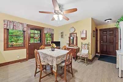 S86W30445  Stonegate Dr, Mukwonago, WI 53149 - Photo 7