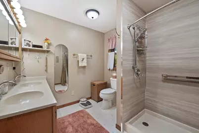 S86W30445  Stonegate Dr, Mukwonago, WI 53149 - Photo 23