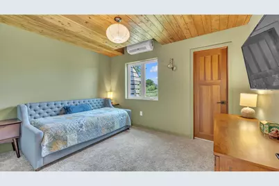 909  Page Ct, Sheboygan, WI 53081 - Photo 17