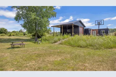 909  Page Ct, Sheboygan, WI 53081 - Photo 3