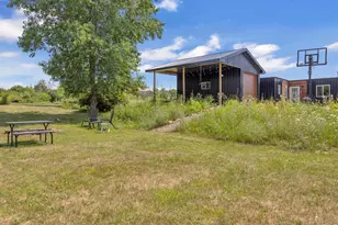 909 Page Ct, Sheboygan, WI 53081 - Photo 3