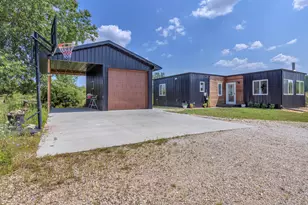 909 Page Ct, Sheboygan, WI 53081 - Photo 1