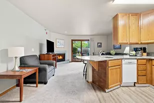 111 Center St, Lake Geneva, WI 53147 - Photo 7