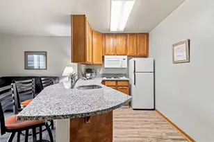 111 Center St, Lake Geneva, WI 53147 - Photo 5