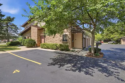 405  Cheviot Chase - #1, Waukesha, WI 53186 - Photo 3
