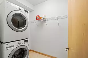 311 E Erie St, Milwaukee, WI 53202 - Photo 35