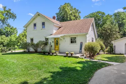 4942 S 18th Ave, West Bend, WI 53095 - Photo 5