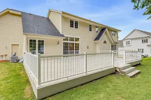 19835 Avondale Dr, Brookfield, WI 53045 - Photo 5