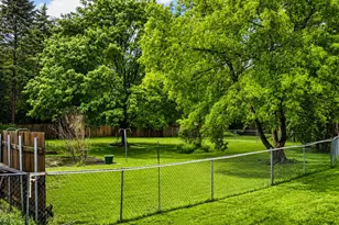 4707 S 81st St, Greenfield, WI 53220 - Photo 17