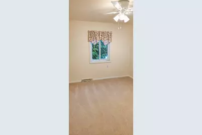 4707 S 81st St, Greenfield, WI 53220 - Photo 13