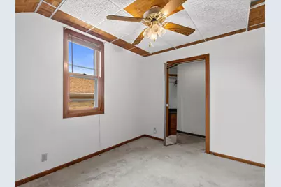 3745 S Whitnall Ave, Milwaukee, WI 53207 - Photo 15