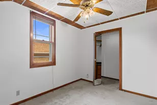 3745 S Whitnall Ave, Milwaukee, WI 53207 - Photo 15
