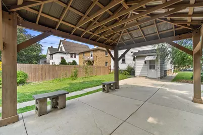 3745 S Whitnall Ave, Milwaukee, WI 53207 - Photo 23
