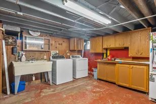 3745 S Whitnall Ave, Milwaukee, WI 53207 - Photo 21