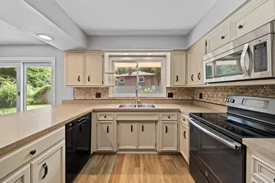 W3490  Oakwood Dr, Geneva, WI 53147 - Photo 15