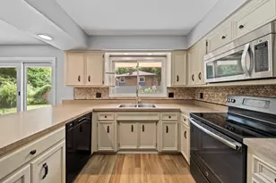 W3490 Oakwood Dr, Geneva, WI 53147 - Photo 15