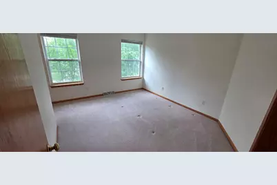 588 E Randy Rd, Oak Creek, WI 53154 - Photo 25